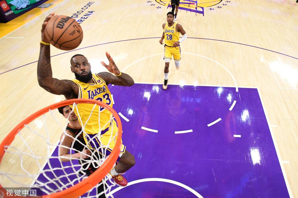 不仅给予她 不仅给予她