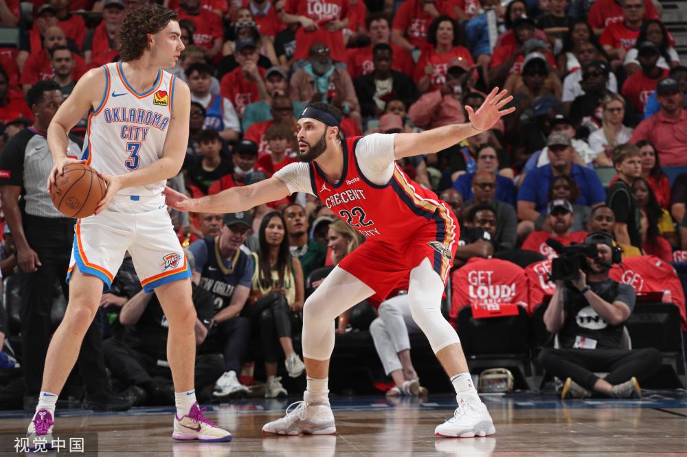 与此同时 与此同时