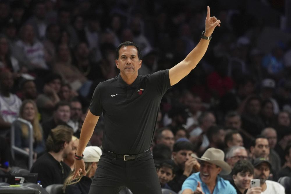 正是因为他 正是因为他